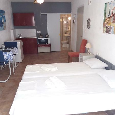 Studio In Garden Poros Town Екстер'єр фото