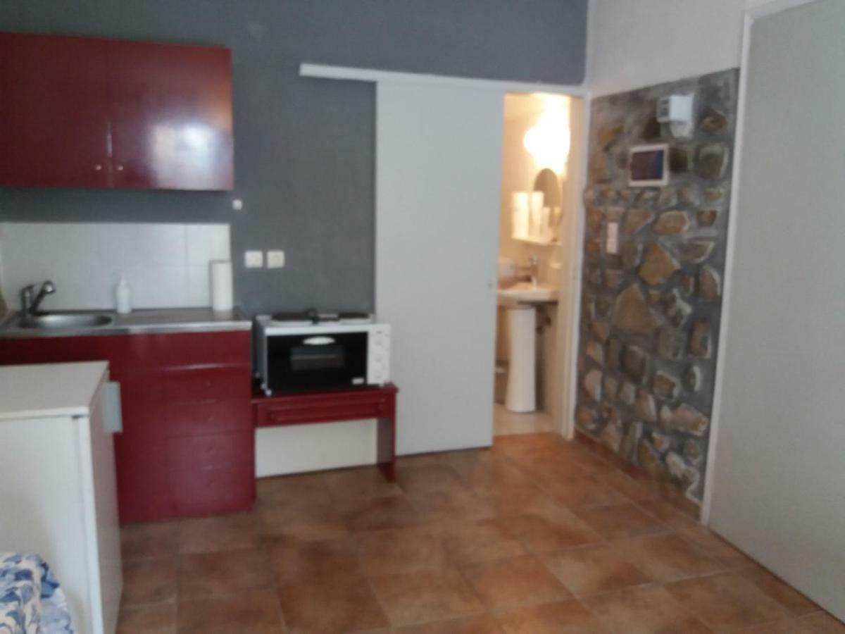 Studio In Garden Poros Town Екстер'єр фото
